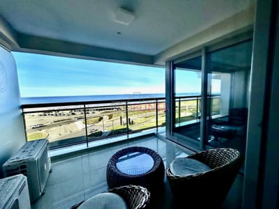 Apartamento de 3 dormitorios en venta y alquiler de verano, torre de categoría.