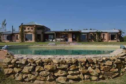Casa de 5 dormitorios en venta sobre la Laguna del Sauce
