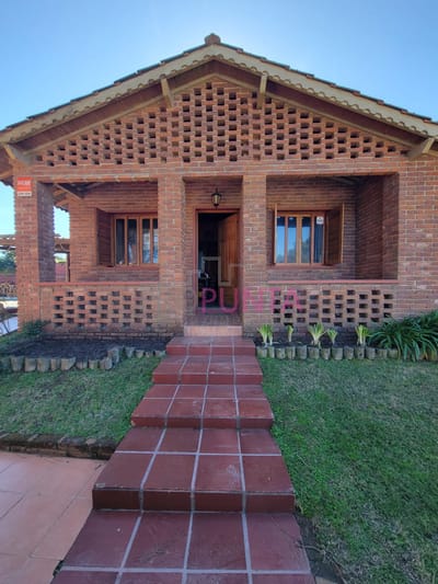 Casa de dos dormitorios en el Balneario Buenos Aires