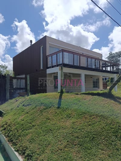 Casa en venta de 3 dormitorios con piscina en en Mananantiales Punta del Este