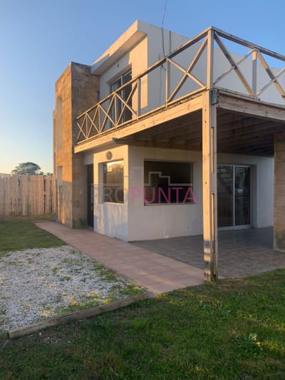 Hermosa Casa en VENTA!
