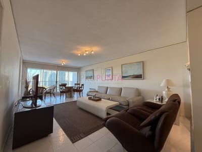 Apartamento de 3 dormitorios en Venta - Lincoln Center , Punta del Este