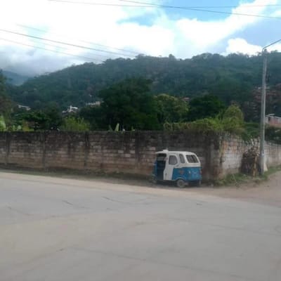 CHANCHAMAYO EN ESQUINA AV LA RIVERA CON LOS ZAPOTES