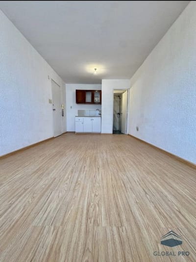 Monoambiente con renta y financiación en centro. Ideal inversores!!!