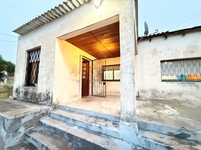 Casa en venta c/ casi 2500 m² en Nuevo París