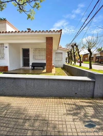 Casa en venta sobre Avenida 2 dormitorios  en La Paz, Canelones