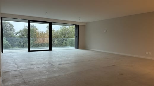 Venta Penthouse Duplex Golf 4 dormitorios en suite y servicio parrillero