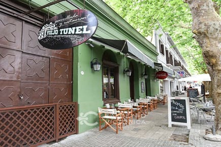 Local comercial en venta en Colonia 6461, con renta