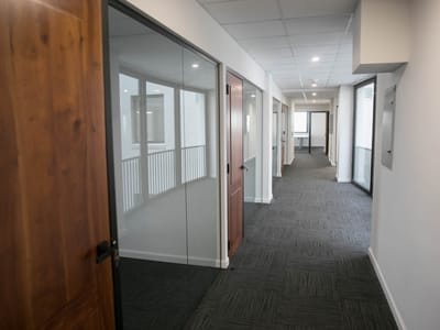 OFICINAS EN ALQUILER - VICTORIA PLAZA OFFICE TOWER
