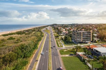 Apartamento frente al mar en GROU Orillas