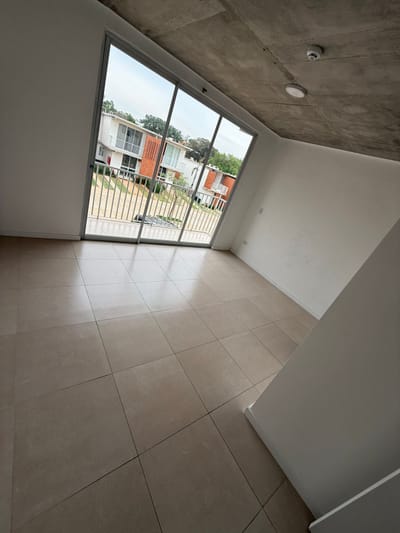 Vendo Dúplex en ALTAVIDA LUQUE LOMA MERLO