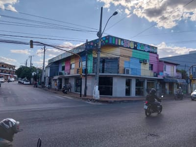 ALQUILO IMPECABLE SALON COMERCIAL