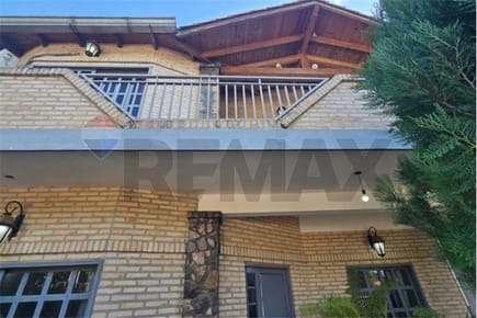 AMPLIA RESIDENCIA FAMILIAR EN alquiler ZONA CALLE Í