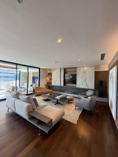 PARQUE ALCANTARA EN VENTA DEPTO DE 3 DORMS EN SUITE CON 3 COCHERAS Y 1 BAULERA