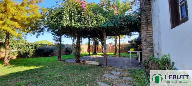 Casa Venta 4 Dormitorios  2 Baños Garage o Apto independiente. Malvin