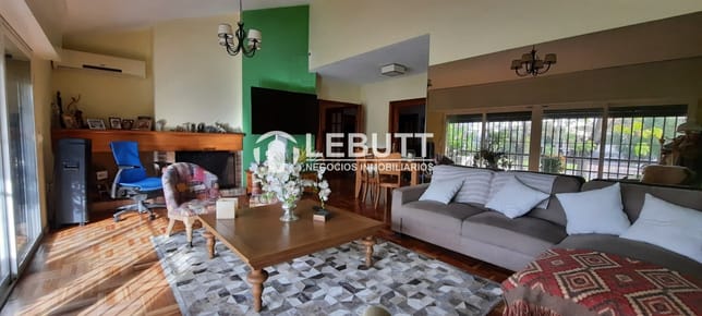 Casa Venta 4 Dormitorios 3 Baños Servicio Barbacoa Jardin Garage x 2 Punta Gorda