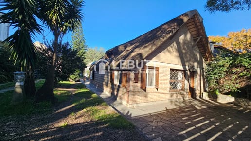 CASA VENTA MUY VERSATIL FAMILIA GRANDE O PROYECTO PARA  RENTA  750 M2 TERRENO