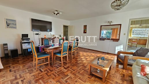 CASA EN VENTA ZONA PUNTA GORDA 5 DORMITORIOS 3 BAÑOS PISCINA PARRILLERO