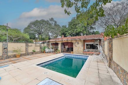 VENDO CASA en LAMBARE
