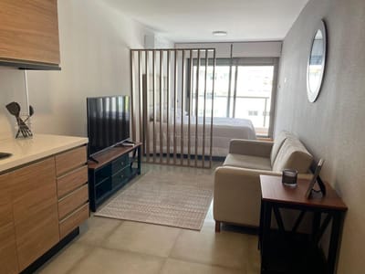 Apto con muebles Pocitos