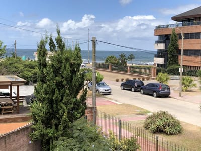 Alquiler Carrasco Sur  , Vivienda u Oficina Arocena prox