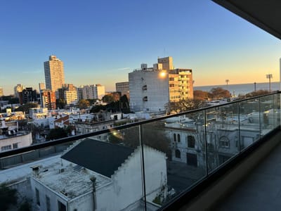 Apto venta 1 dorm y Garaje Punta Carretas A estrenar