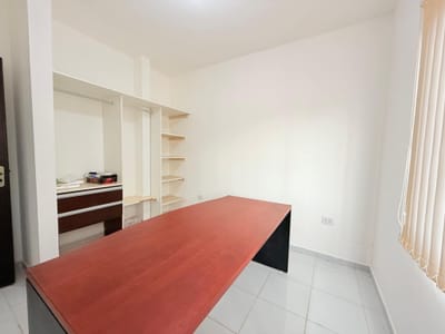 CASA  EN ALQUILER ZONA NORTE 5to y 6to Anillo. Paralela a la Mutualista 
