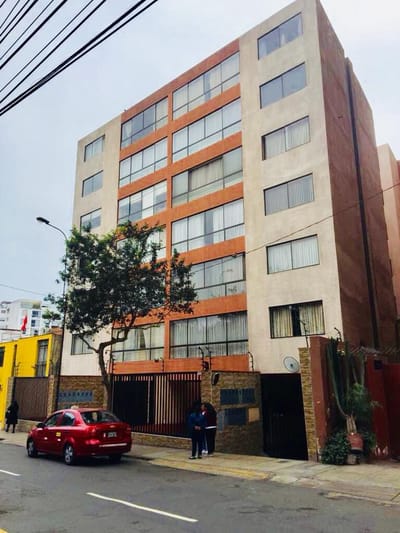 Departamento en 1er Piso Miraflores