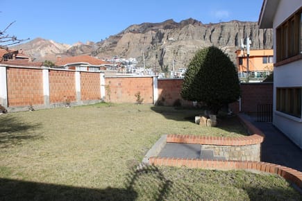 CASA EN VENTA APTA PARA RESTAURANT - KINDER - OFICINAS