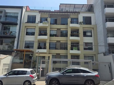 MONTERRICO SURCO, VENDO DEPARTAMENTO FRENTE A PARQUE