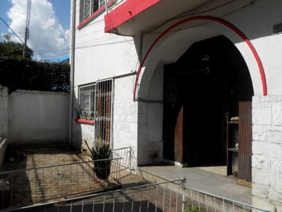 EN VENTA, CASA 2 PLANTAS CON TIENDA