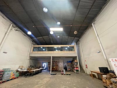 ALQUILO AMPLIO DEPÓSITO ZONA ABASTO