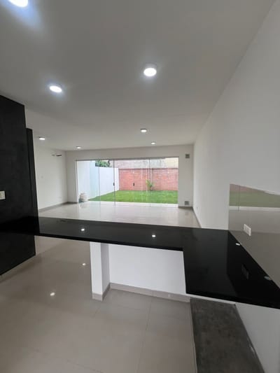 CASA EN VENTA – BARRIO JARDÍN LATINO