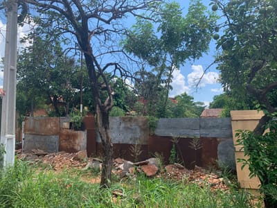 IMPERDIBLE – TERRENO EN VENTA EN LAMBARÉ