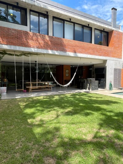 ALQUILO hermosa casa