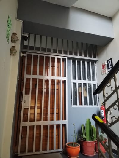 Alquiler De Oficina Segundo Piso En El Centro De Piura - Ideal Para Empresas