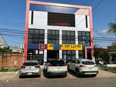 EDIFICIO COMERCIAL BARRIO HAMACAS