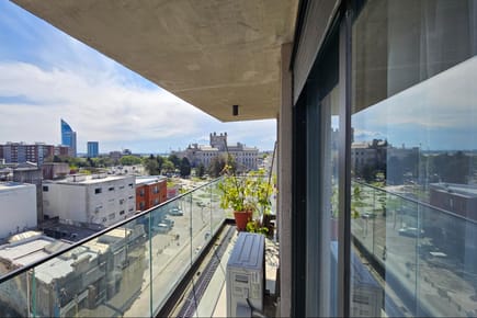Casi a estrenar 1 dormitorio + garaje + equipamiento