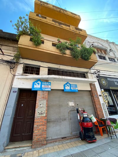  Edificio Comercial y Residencial en Venta 