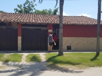 Vendo casa ideal para refaccionar en Orilla del Campo Grande