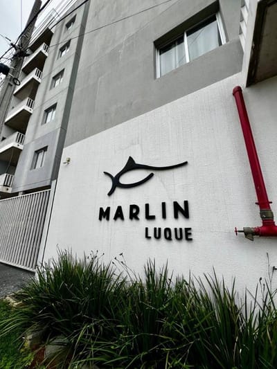 VENDO DEPARTAMENTO AMOBLADO Y SEMI EQUIPADO EDIFICIO MARLIN