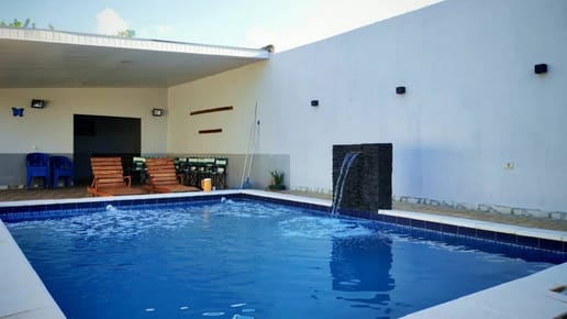Amplia quinta con piscina y cancha | Capiatá