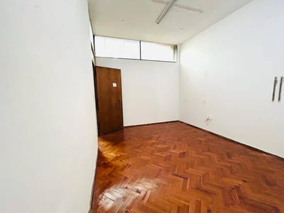 Alquiler de Oficina en Rincon  en Ciudad vieja