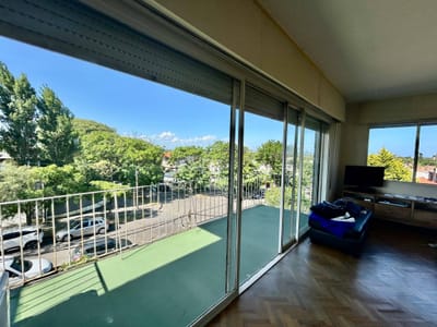 Venta de Apartamento con 2 dormitorios y garage doble en Punta Gorda