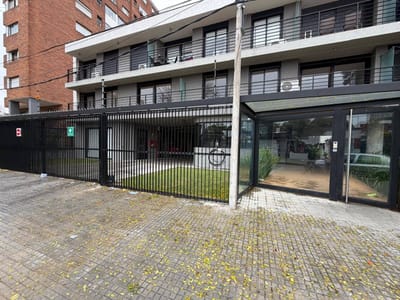 Alquiler de Garage en Felipe Sanguinetti en Union Solo para residentes Edificio Ventura