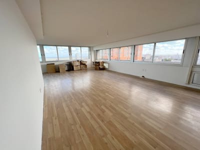 Venta de Oficina loft en Cordon. CON RENTA!