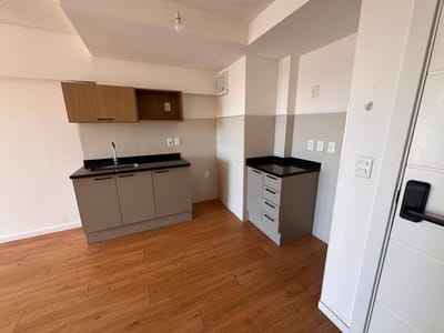 Alquiler de Apartamento en Bv. Jose Batlle y Ordoñez con 1 dormitorio y terraza en La blanqueada