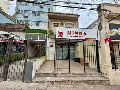 Venta de PADRON con Local comercial y VIVIENDA  en Pocitos Con RENTA