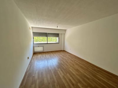Venta de Apartamento con 2 dormitorios y garage con renta en Centro