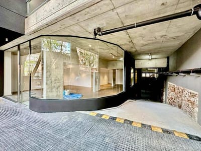 Venta de Local comercial con 200 Mts2 y 7 garajes en Cordon Sur